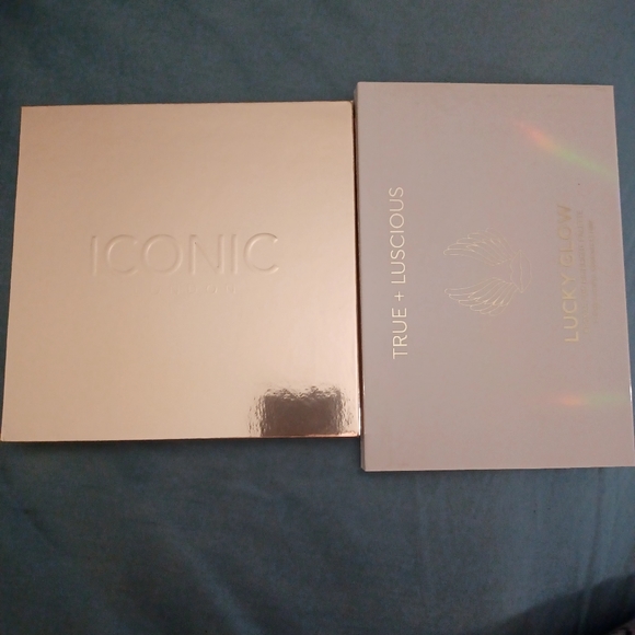 Iconic Bundle - Picture 2 of 2